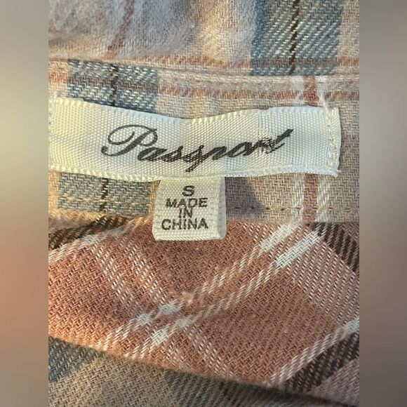 Passport Pink Plaid High/Low Long Sleeve Collared Crop Wide Shirt Size S - Picture 6 of 8